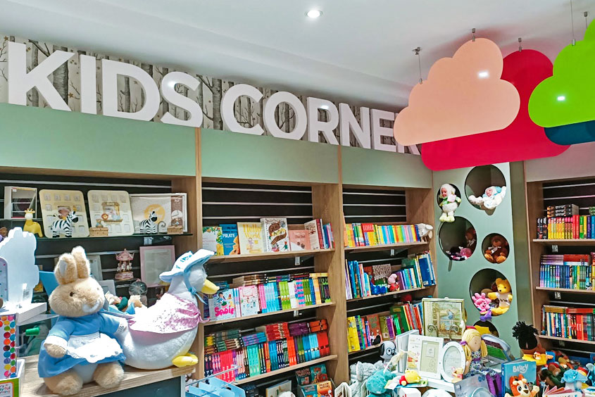 Books and gifts shop Design-5 Books and gifts shop Design-5