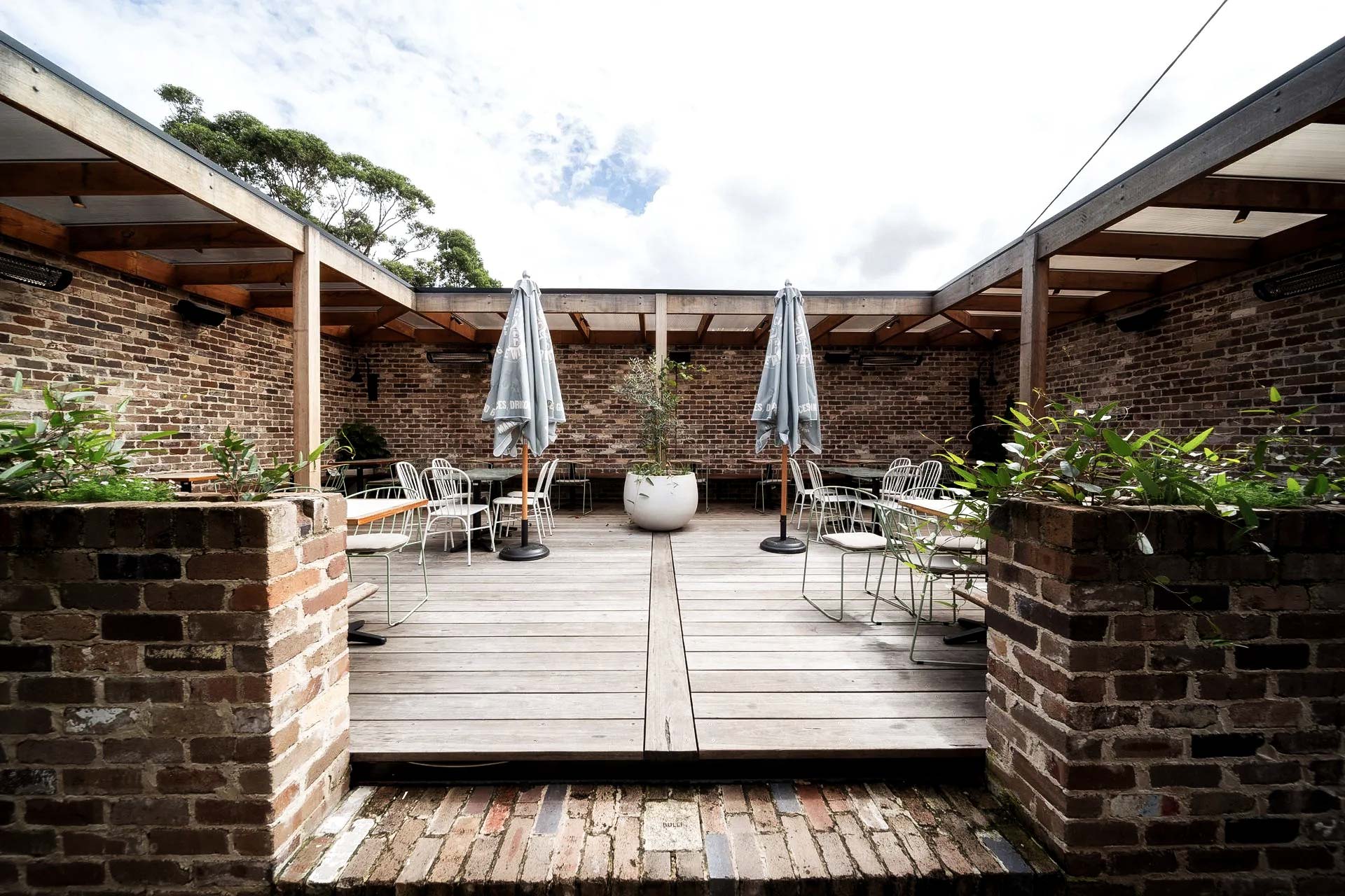Pub and Bar Design-7